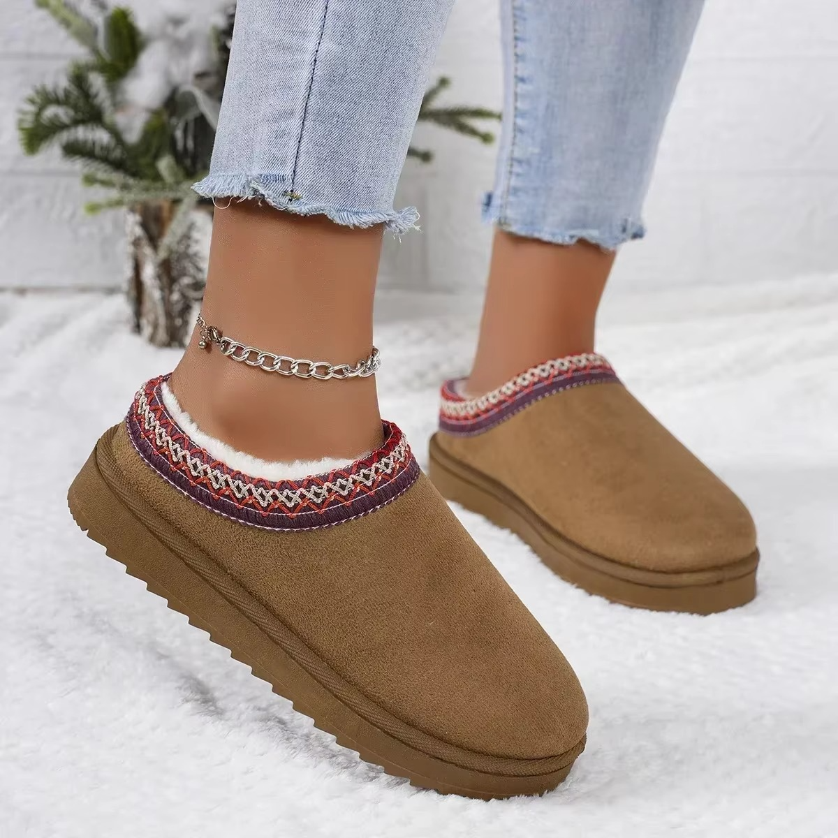 2025 New Women's Snow Boots Casual Slip-on Wool Warm Home Luxury Elegant Winter Cashmere Warm Boots Fashion Flat Shoes Plus Size